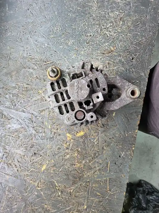 Alternator Pontiac Sunbird 2.0 OHC