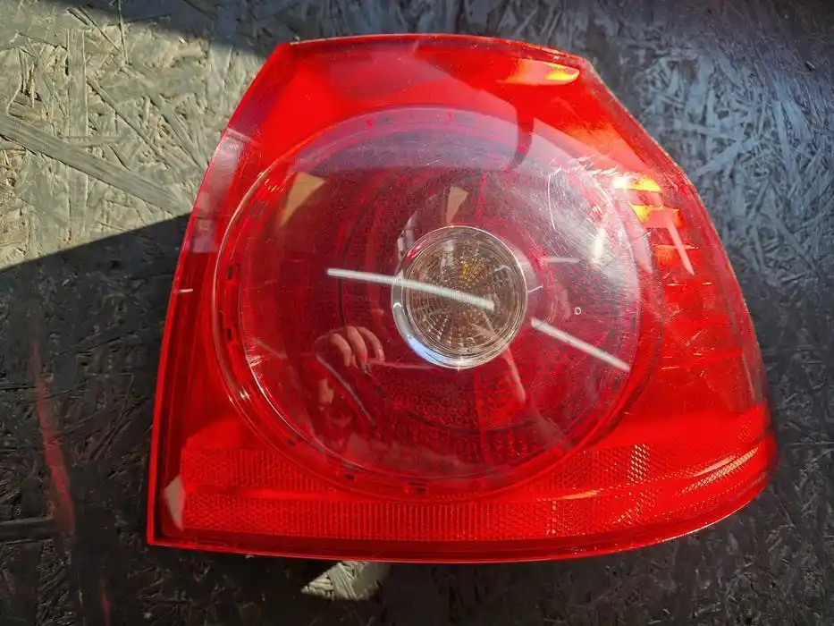 Lampa Prawy Tył Vw Golf V 5D 1K6.945.096.AC