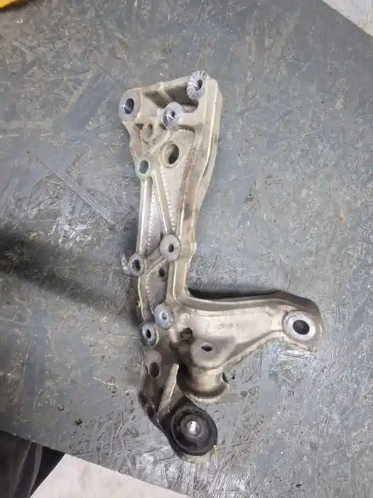 Wspornik Wahacza Prawy Przód Vw Audi Seat Skoda 1K0.199.296.E