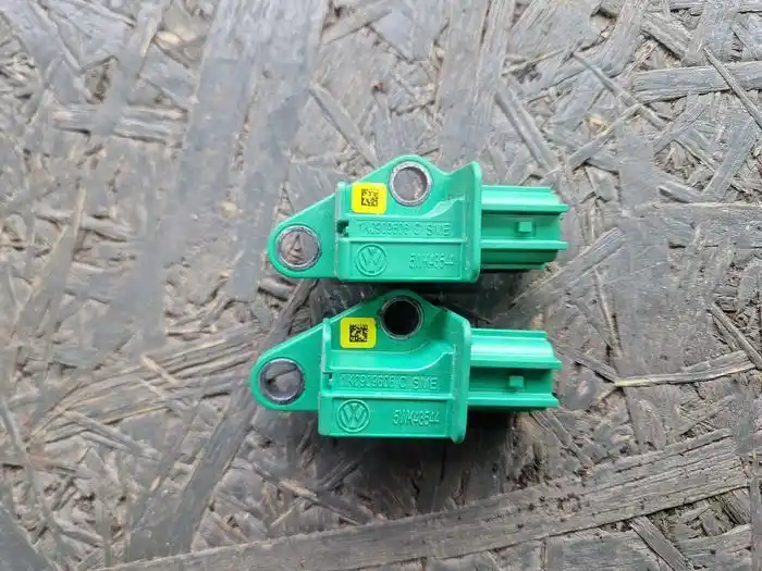 Czujnik Uderzenia Bocznego Vw Audi Seat Skoda 1K0.909.606.C