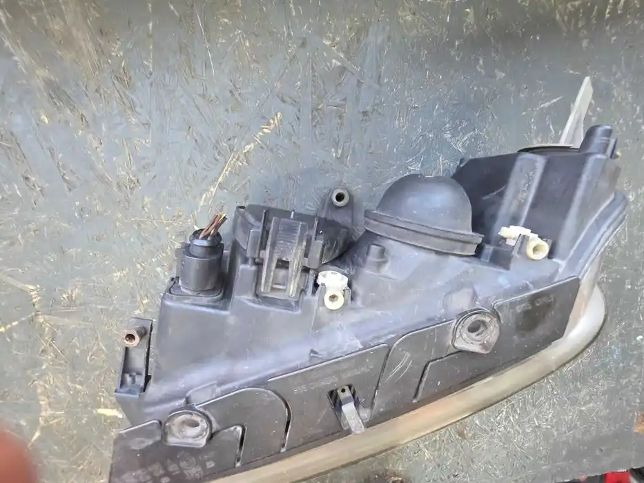 Lampa Lewy Przód Vw Passat B5 FL