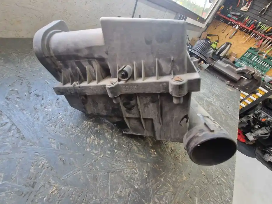 Obudowa Filtra Powietrza Audi Vw Seat Skoda 3C0.129.607AF