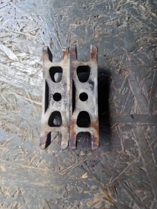Uchwyty Wtryskiwaczy Vw Audi Seat Skoda 03L.216