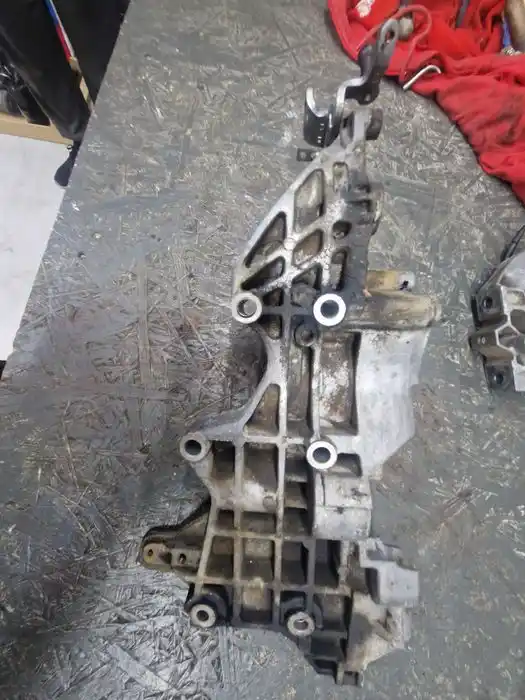 Łapa Alternatora Vw Audi Seat Skoda 03L.903.143K