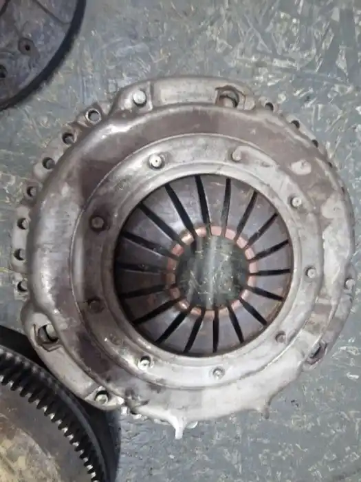 Sztywne Koło Sprzegło Vw Audi Seat Skoda 1.6 TDI CAYC Tarcza 6mm