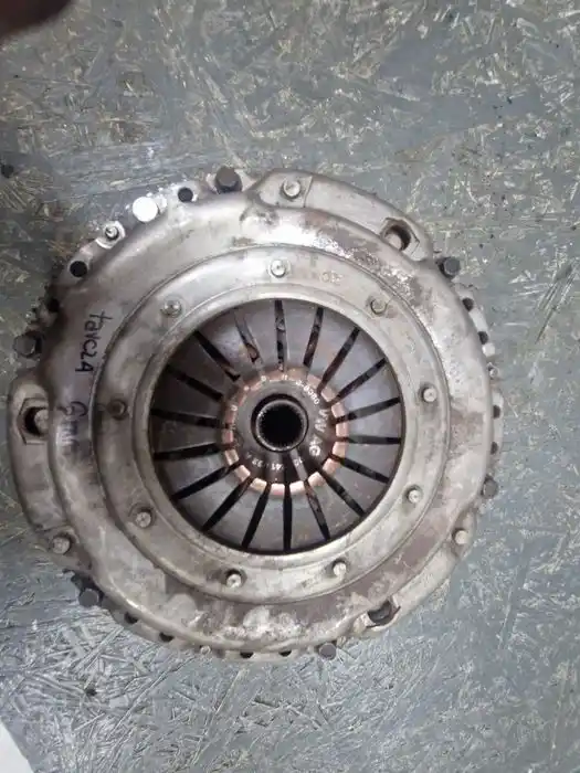 Sztywne Koło Sprzegło Vw Audi Seat Skoda 1.6 TDI CAYC Tarcza 6mm