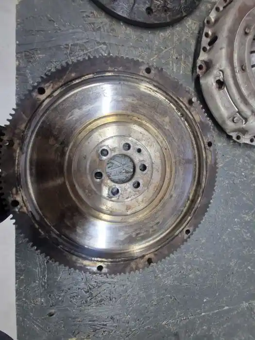 Sztywne Koło Sprzegło Vw Audi Seat Skoda 1.6 TDI CAYC Tarcza 6mm