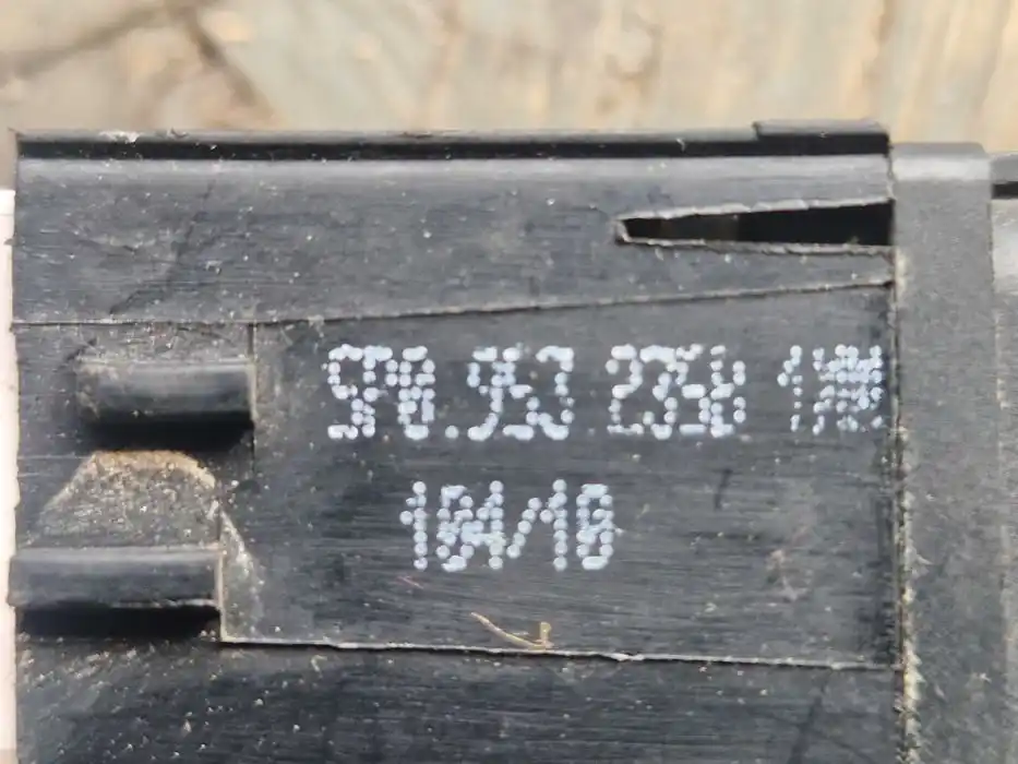 Włacznik Świateł Awaryjnych Seat Altea 5P0.953.235B