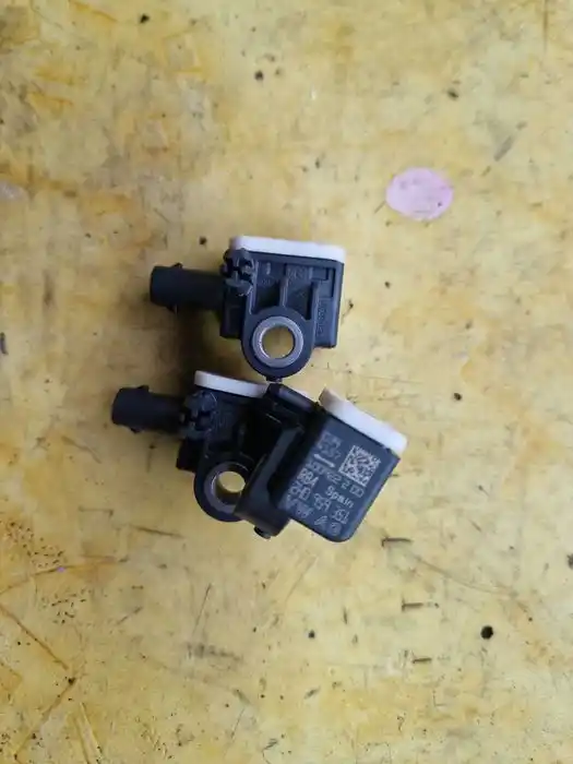 Czujnik Uderzeniowy Vw Audi Seat Skoda 2H0.959.351