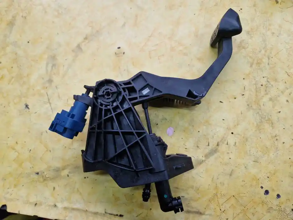 Pedał Sprzęgła Vw Audi Seat Skoda 6R1.721.059.S