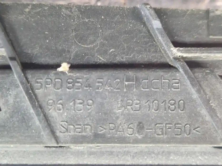 Listwy Szyby Czołowej Seat Altea XL 5P0.854.319D-5P0.854.320D