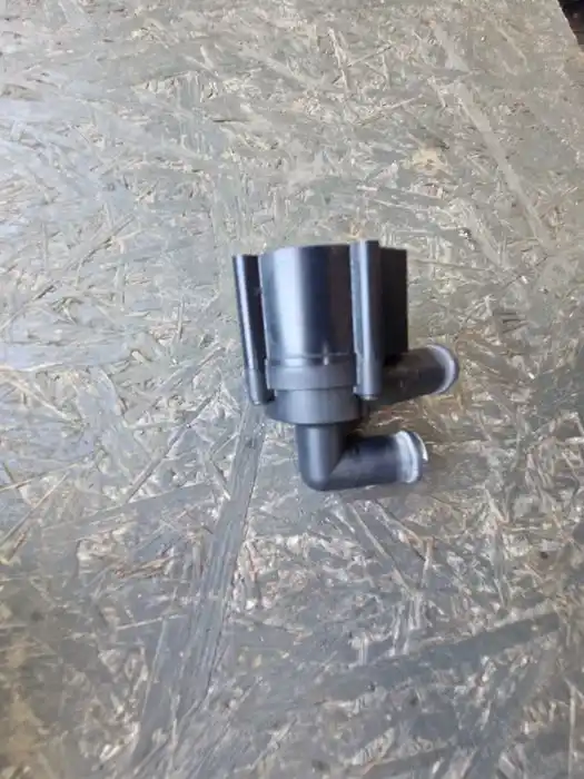 Dodatkowa Pompa Wody Vw Audi Seat Skoda 5N0.965.561