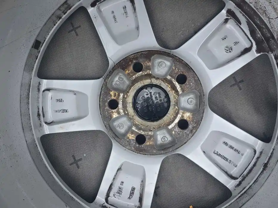 Felgi Vw 16'' ET50 6,5J 1T0.601.025.G