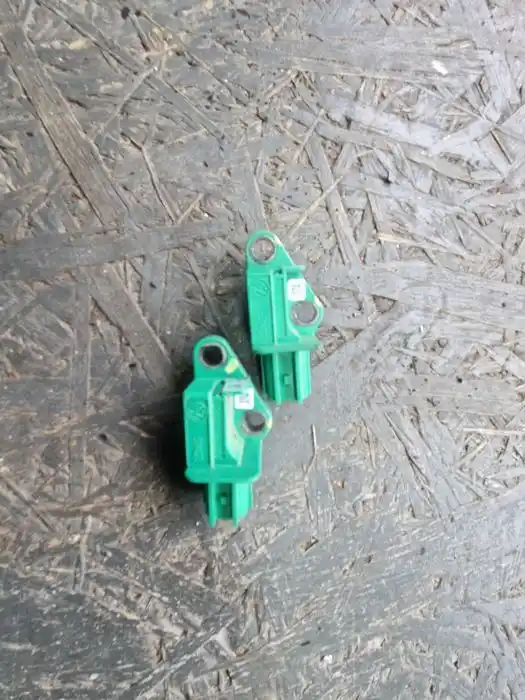 Czujnik Uderzenia Bocznego Vw Audi Seat Skoda 1K0.909.606.D