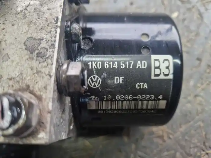 Pompa ABS Vw Audi Seat Skoda nr.Pompy 1K0.614.517.AD-1K0.614.517.AD
