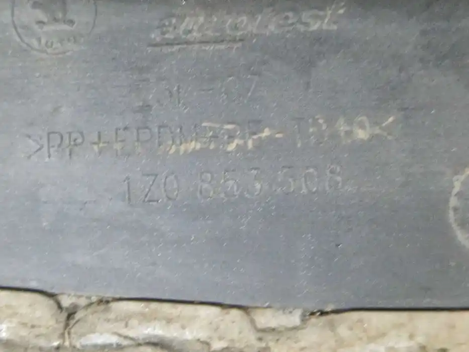 Listwa Błotnika Prawy Przód Octavia II 1Z0.853.508