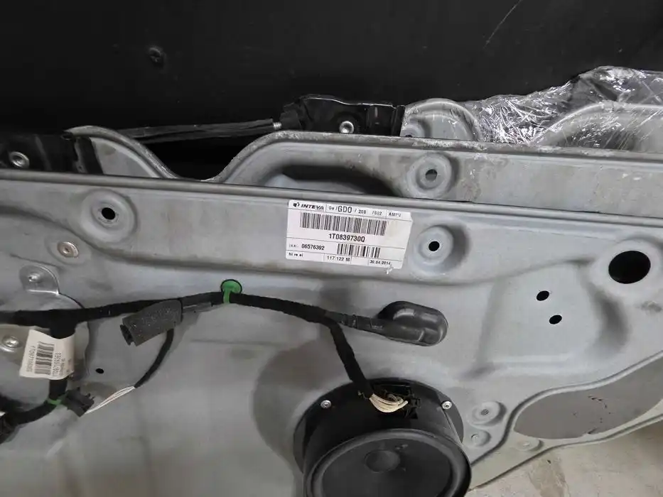 Mechanizm Podnoszenia Szyby Prawy Tył Vw Touran I 1T0.839.730R.Q