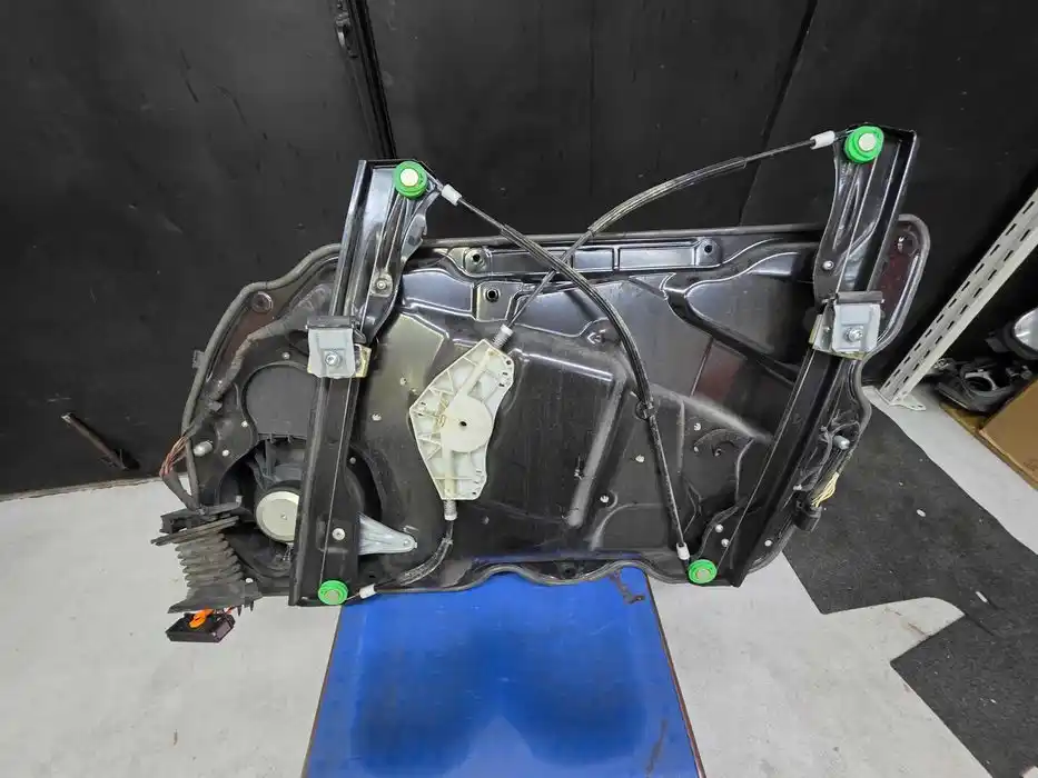 Mechanizm  Podnoszenia Szyby Vw Passat B7 Lewy Przód 3AA.837.755
