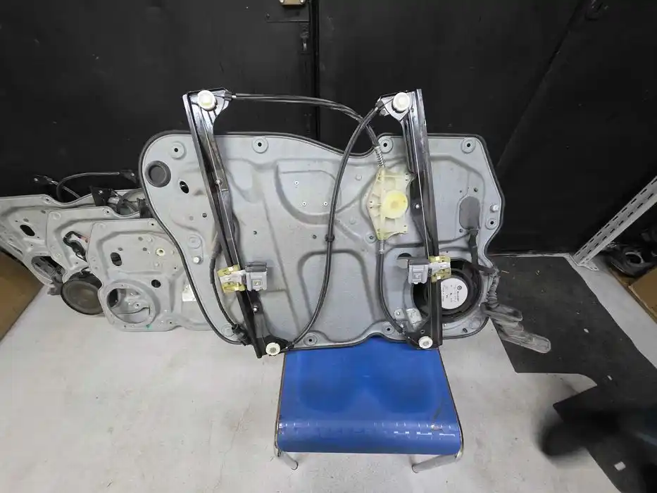 Mechanizm Podnoszenia Szyby Prawy Przód Vw Touran I 1T1.837.730.AC/BD