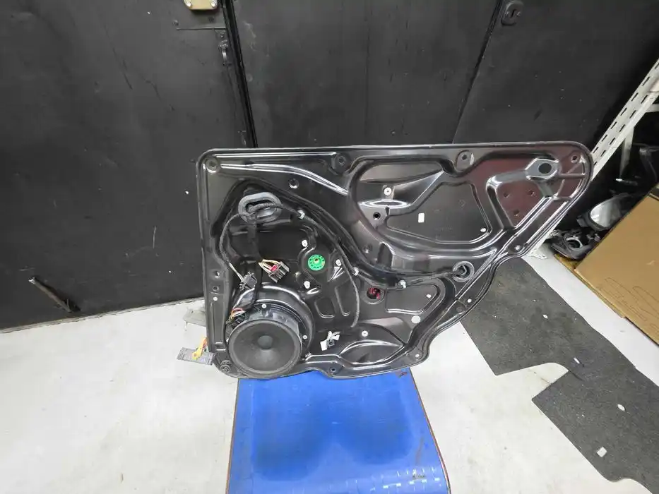Mechanizm  Podnoszenia Szyby Vw Passat B7 Prawy Tył 3AA.839.756