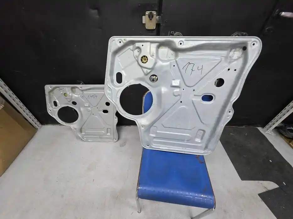 Mechanizm Podnoszenia Szyby Vw T5 Prawy Przód 7E1.837.730.R