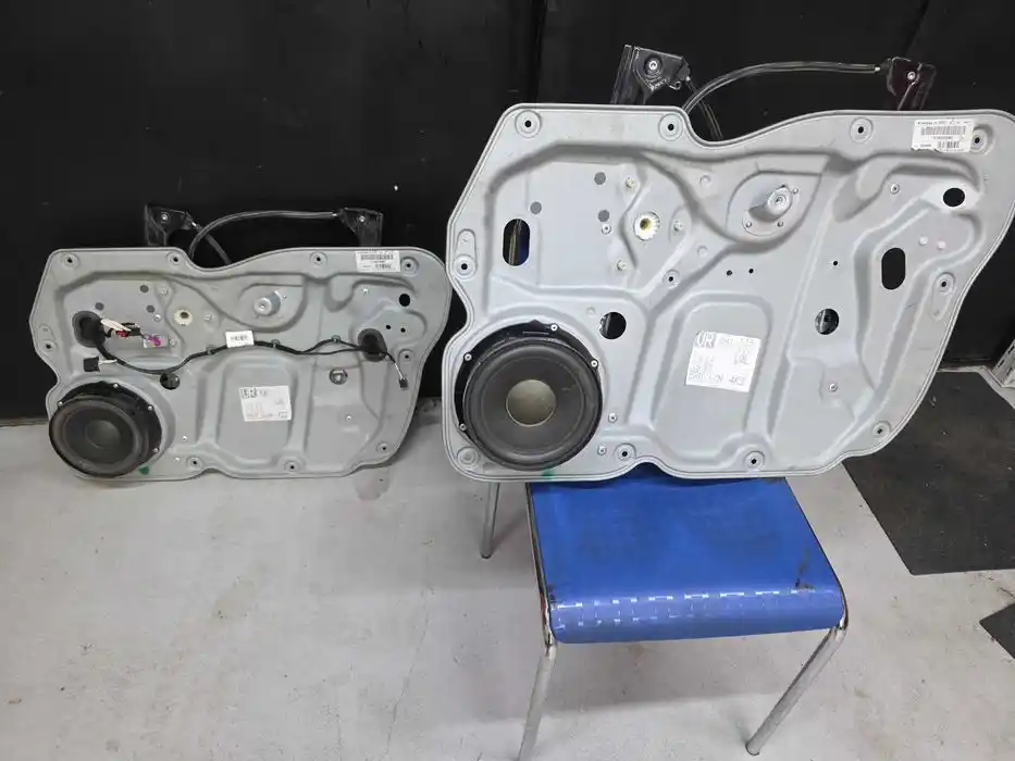 Mechanizm Podnoszenia Szyby Prawy Przód Vw Touran I 1T1.837.730.BC