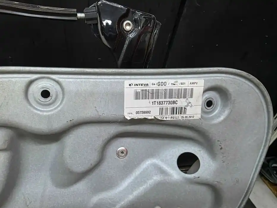 Mechanizm Podnoszenia Szyby Prawy Przód Vw Touran I 1T1.837.730.BC