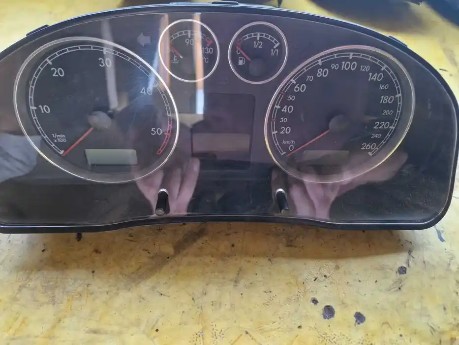 Licznik Vw Passat B5 Fl 3B0.920.829.A