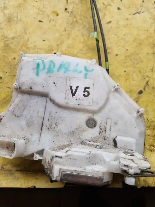 Zamek Drzwi Suzuki Splash Prawy Przód -7PIN