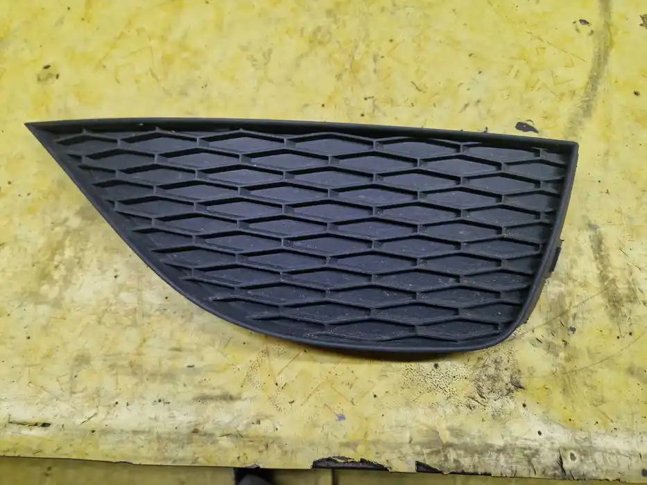 Kratka Zderzaka Prawa Seat Ibiza IV 6J0.853.665