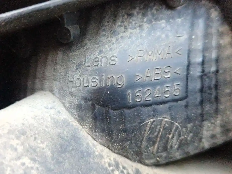 Lampa Lewy Tył Błotnik Ford Galaxy MK II 162455