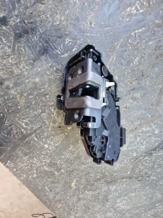Zamek Drzwi Lewy Przód Ford Galaxy MK II 6M2A-R21813-CA