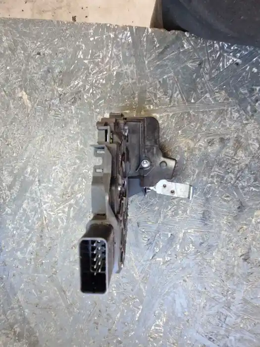 Zamek Drzwi Lewy Przód Ford Galaxy MK II 6M2A-R21813-CA