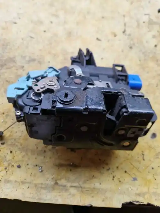 Zamek Drzwi Vw Passat B5FL L.T -7PIN 7L0.839.015