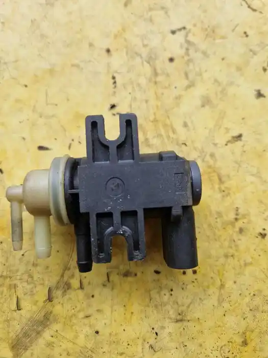 Elektrozawór podciśnienia VW 1K0.906.627.B