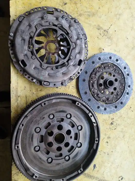 Sprzęgło kpl Vw Audi Seat Skoda 2.0 FSI BVY nr.600.0087.00
