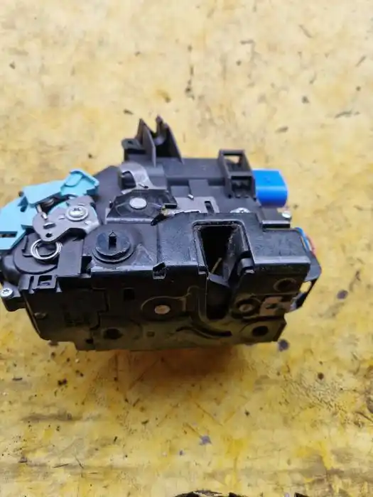 Zamek Drzwi Vw Passat B5FL L.T -7PIN 7L0.839.015.D