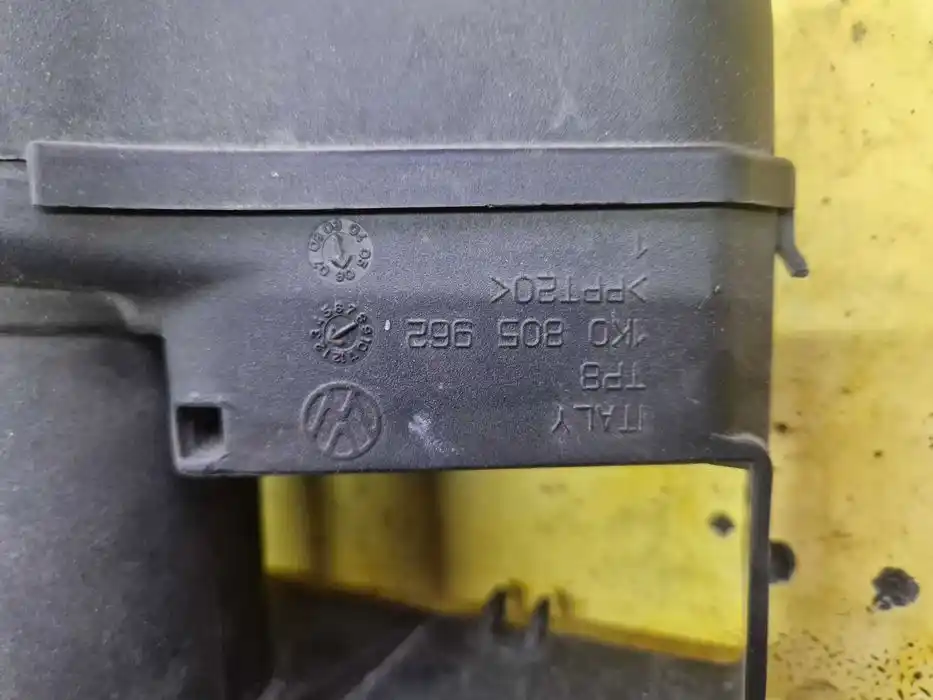 Wlot Filtra Powietrza Audi Vw Seat Skoda  1K0.805.962