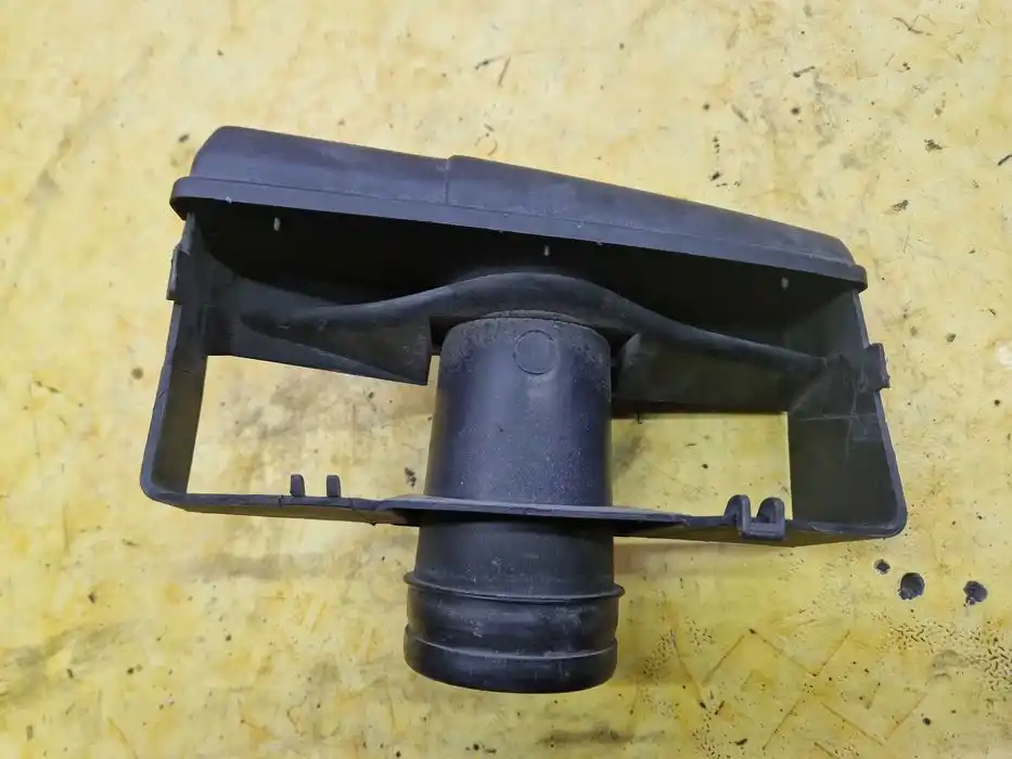 Wlot Filtra Powietrza Audi Vw Seat Skoda  1K0.805.962
