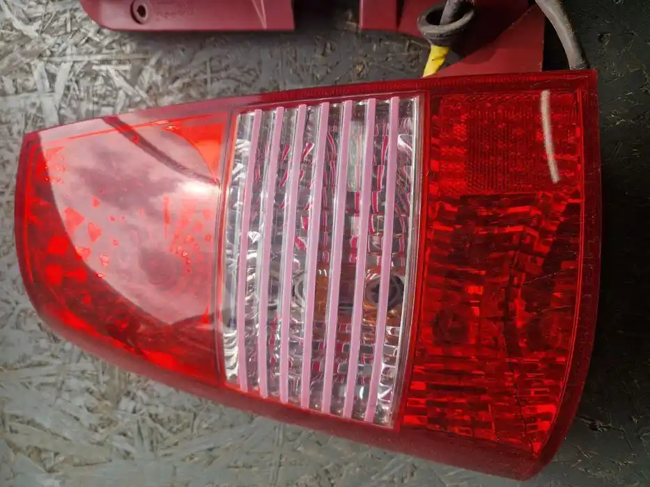 Lampy Tył Kia Picanto I