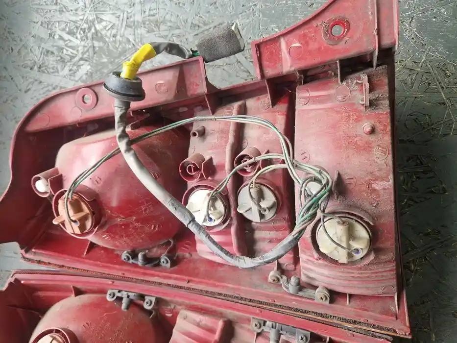 Lampy Tył Kia Picanto I