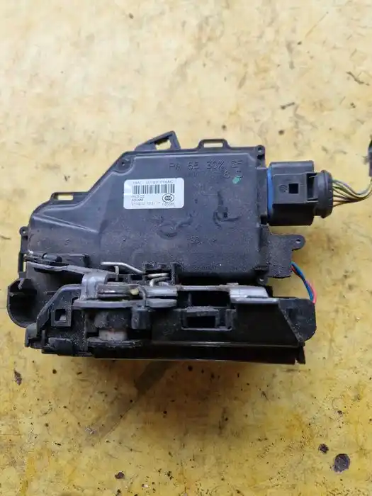 Zamek Drzwi Skoda Octavia II P.P -9PIN 3D1.837.016.AC