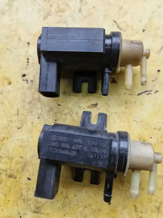 Elektrozawór podciśnienia VW 1K0.906.627.A
