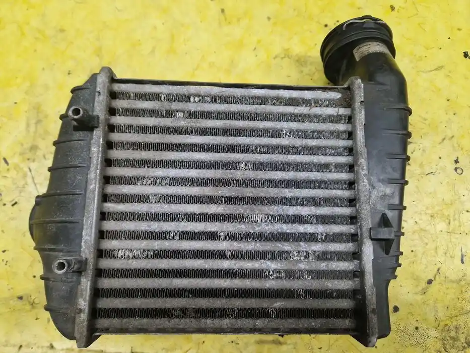 Intercooler Vw Passat B5 Fl 2.5TDI 3B0.145.805.J