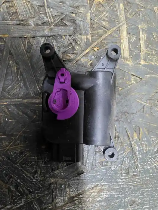 Silniczek Nagrzewnicy Vw Audi Seat Skoda 0.132.801.300