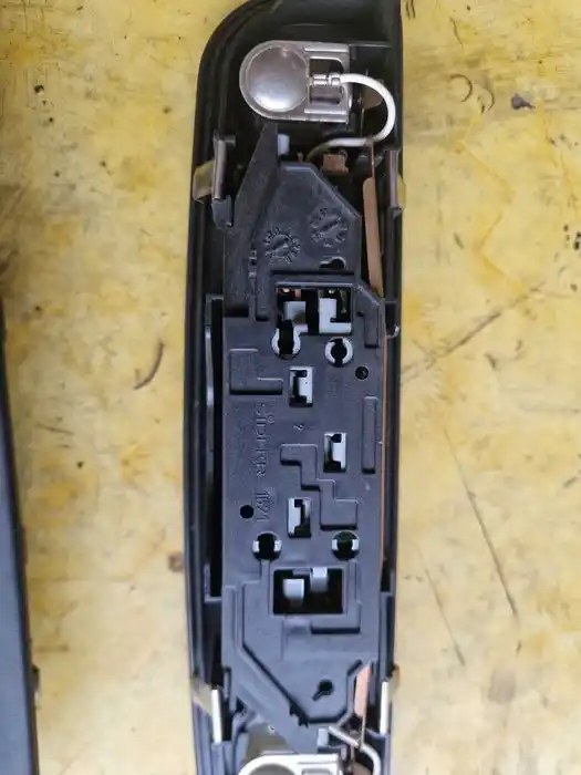 Lampka Podsufitki Audi TT8N 8N7.947.111