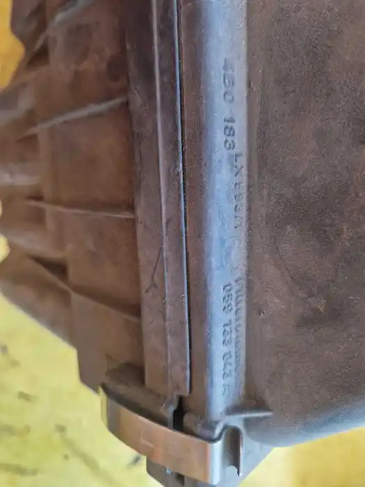 Obudowa Filtra Powietrza Vw Passat B5 FL 3B0.133.837.BB