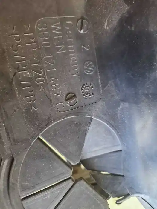 Kierownica Powietrza Vw Passat B5 Fl 3B0.121.467.C