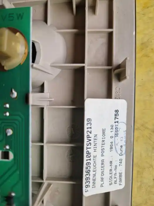 Lampka Podsufitki Alfa Romeo 159 15.607.17.58