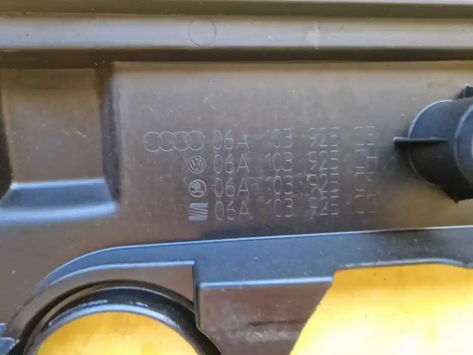 Osłona Górna Silnika Audi Vw Seat Skoda 06A.103.925.CE